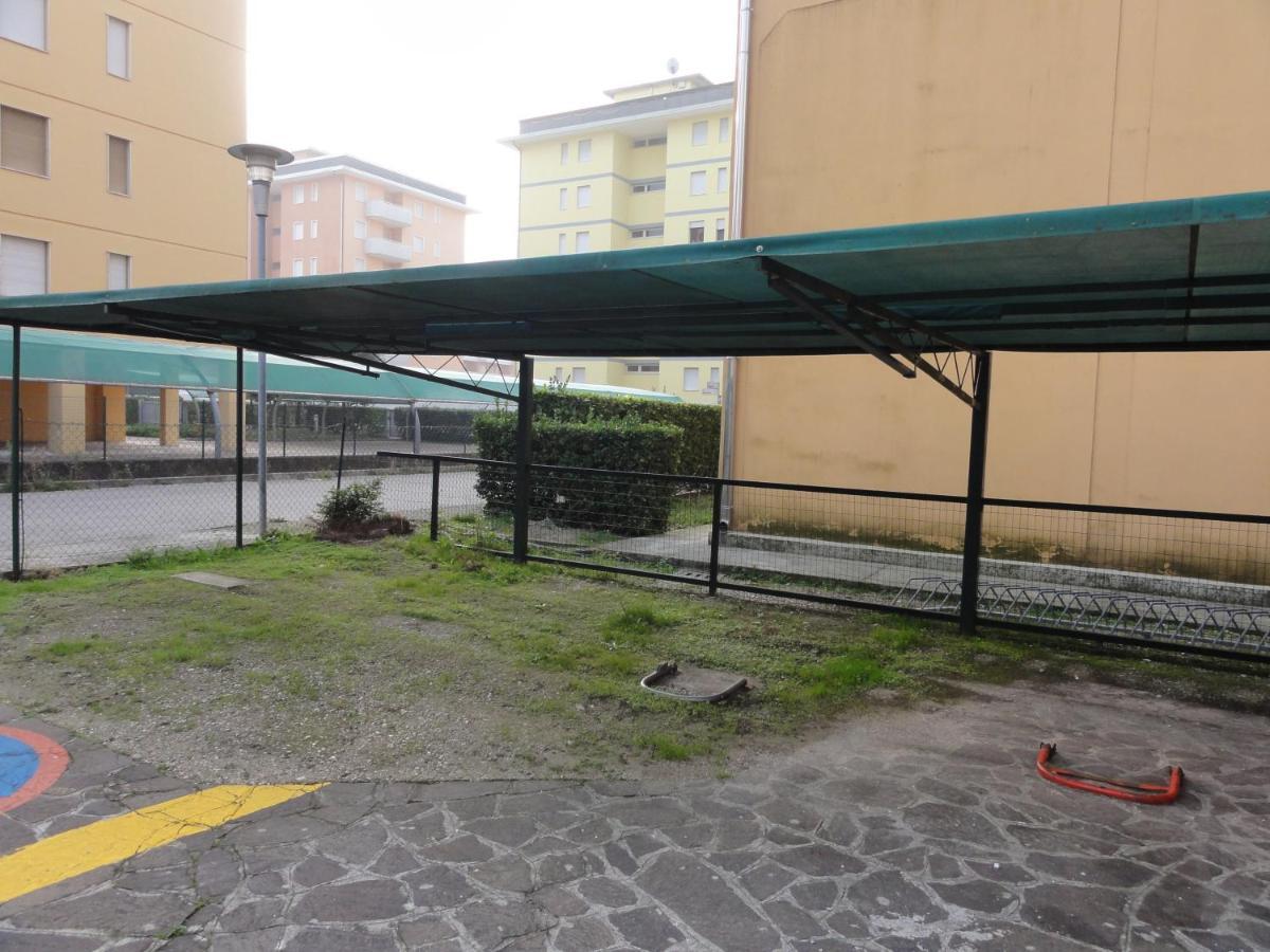 Giuliana - Appartamenti Bibione Habitación foto
